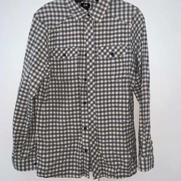 H&M long sleeve - Picture 1 of 1